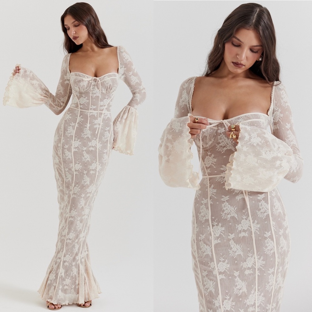 HOUSE OF CB 'Delilah' Vintage Cream Lace Maxi Dress size S